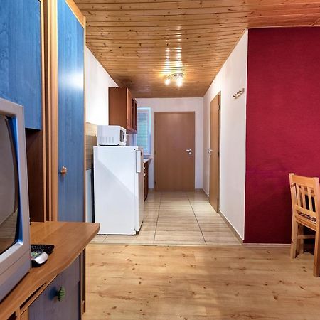 Apartmanovy Dom Red Hotel Podhajska Exterior photo