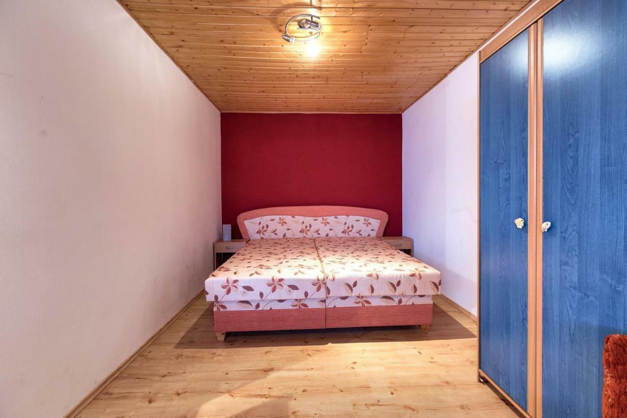 Apartmanovy Dom Red Hotel Podhajska Exterior photo