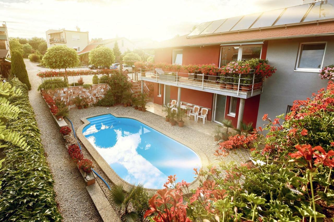 Apartmanovy Dom Red Podhajska Exterior photo