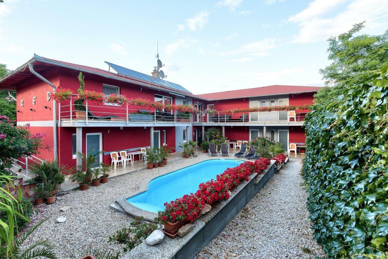 Apartmanovy Dom Red Podhajska Exterior photo